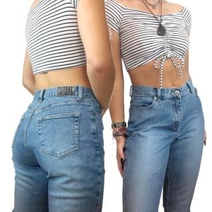 2000s y2k New York Jeans Mid Waisted Flattering Slight Flare stretchy jeans